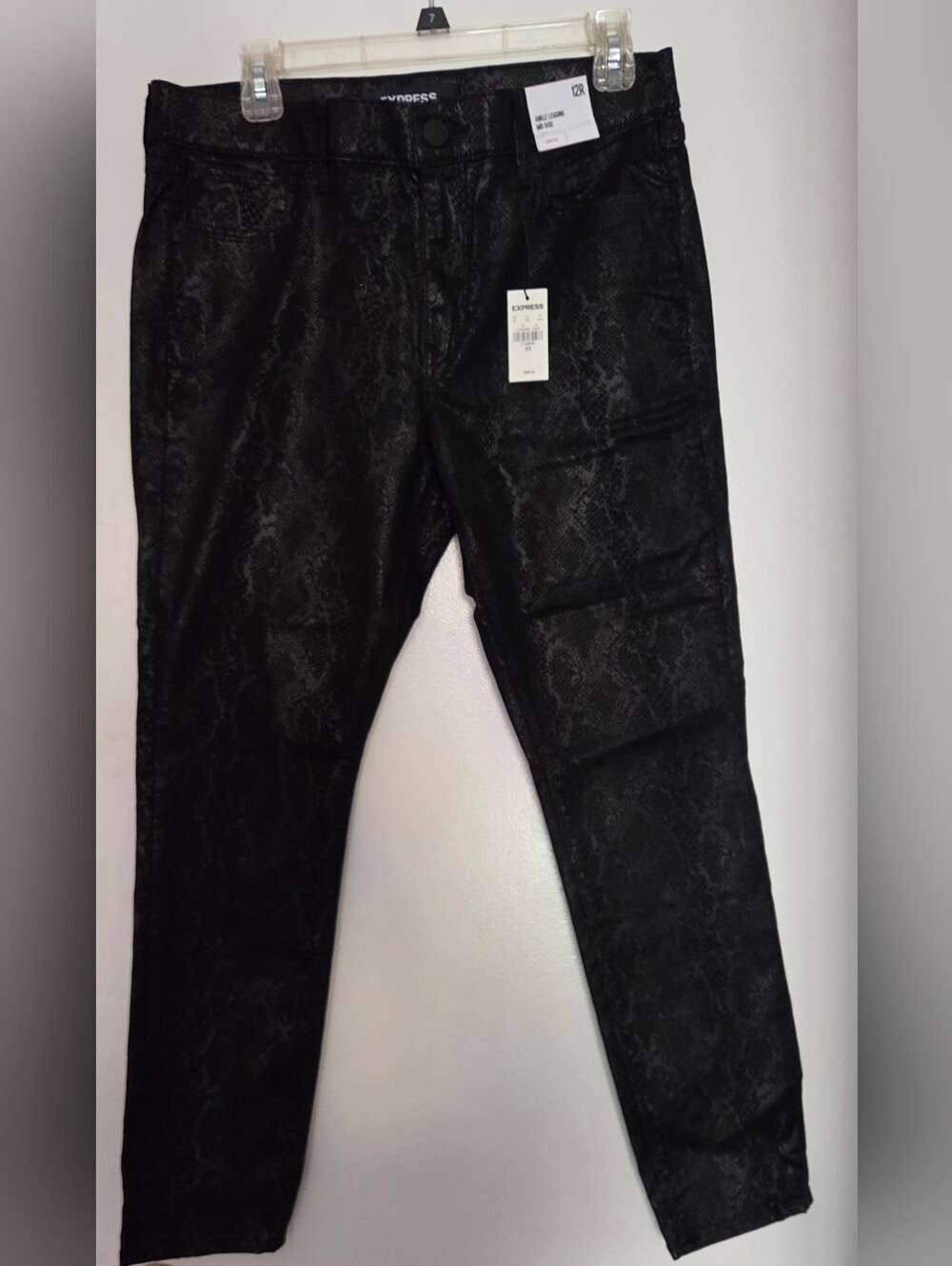 Express Black Snake-Print Ankle Leggings